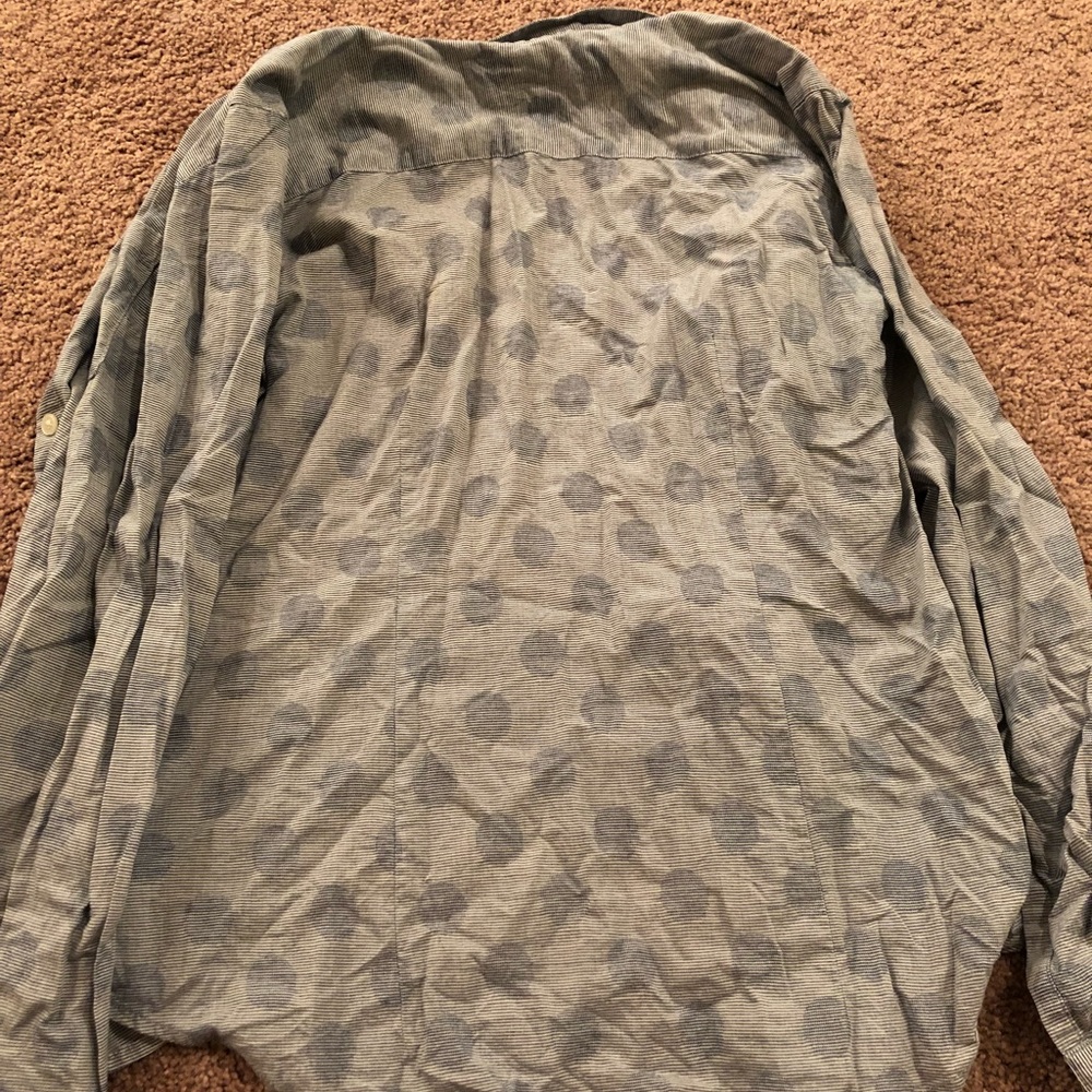 Loft softened patterned button down size xs - Picture 3 of 4